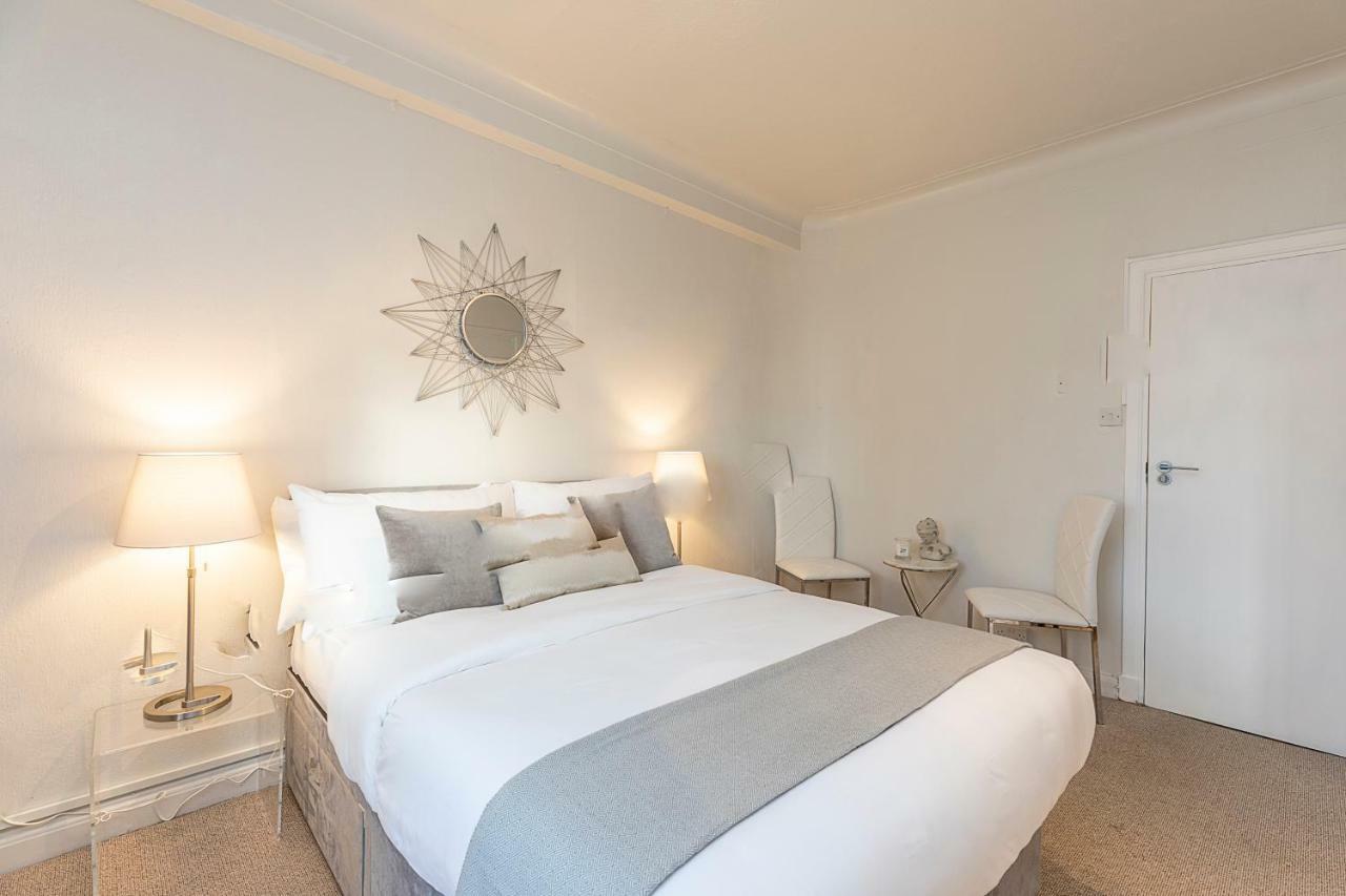 Grand Swiss Cottage Apartment لندن المظهر الخارجي الصورة