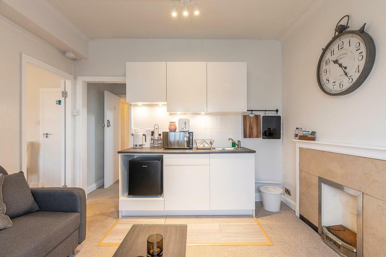 Grand Swiss Cottage Apartment لندن المظهر الخارجي الصورة